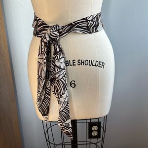 Brown & cream patterned belt or scarf